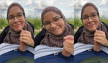 Hijabe Hot Babe Sucking Big Dick Public Park Viral Sex