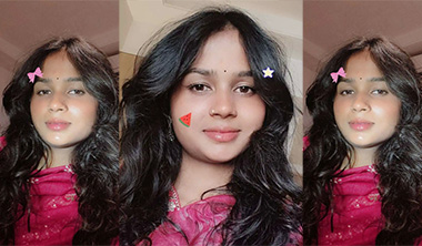 Indian Girl Show Her Beautiful Boobs & Virgin Pussy Fuck